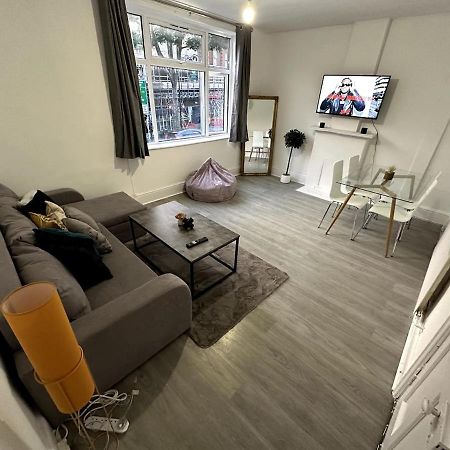 Wonderful 2 Bedroom On Tower Bridge London Exterior photo