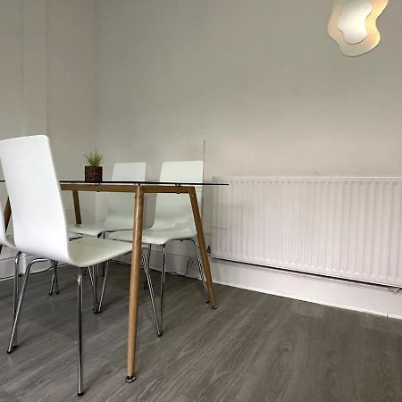 Wonderful 2 Bedroom On Tower Bridge London Exterior photo