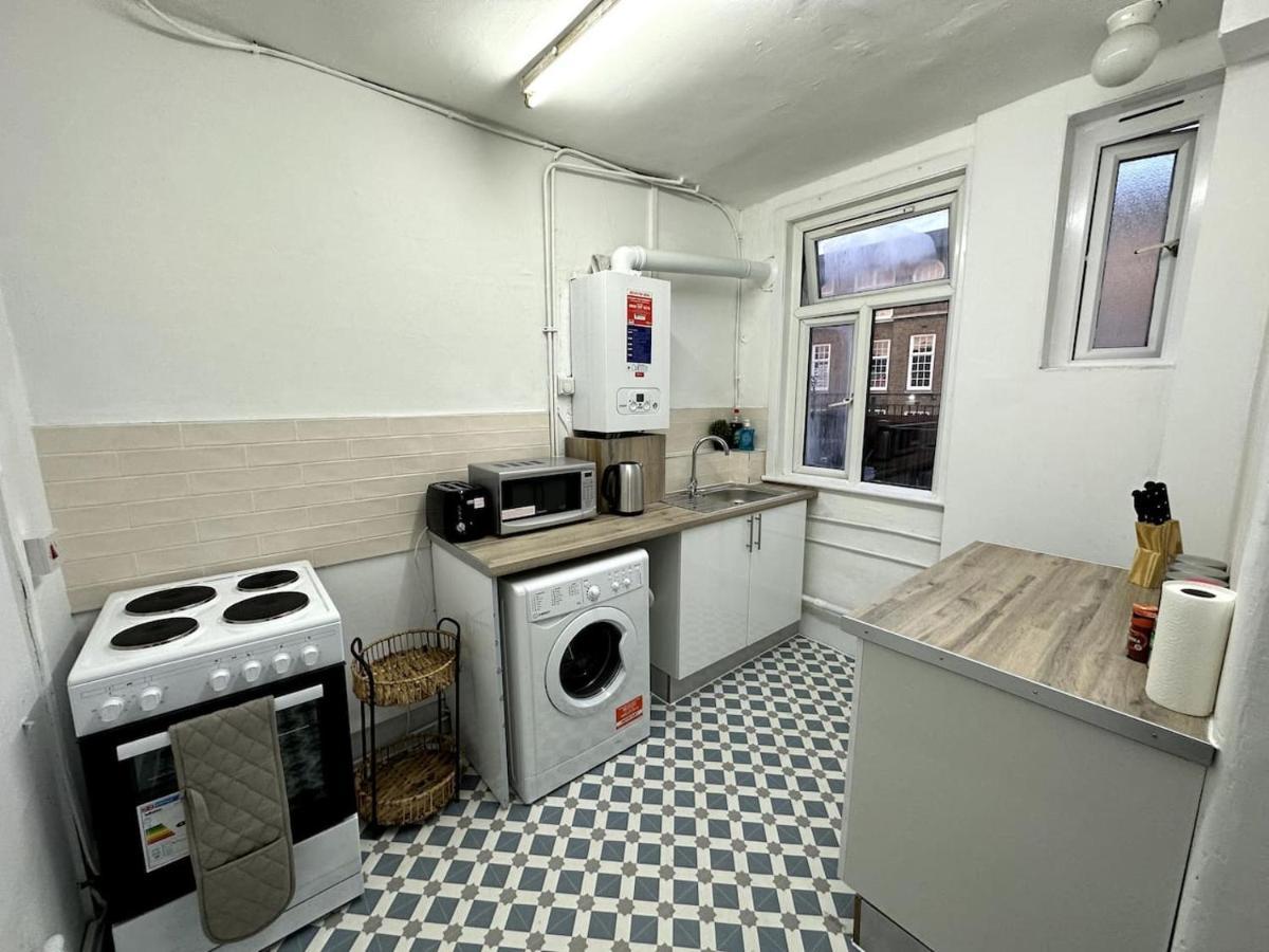 Wonderful 2 Bedroom On Tower Bridge London Exterior photo
