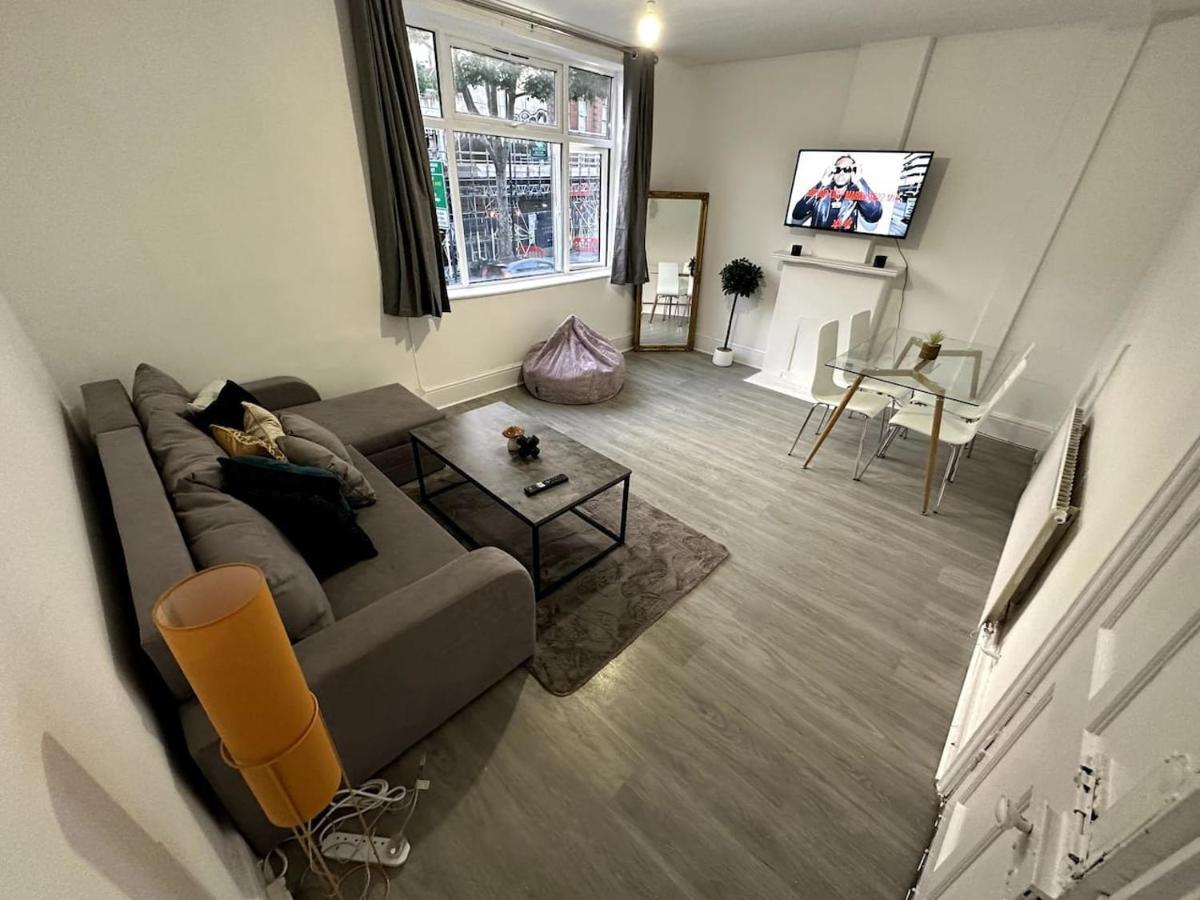 Wonderful 2 Bedroom On Tower Bridge London Exterior photo
