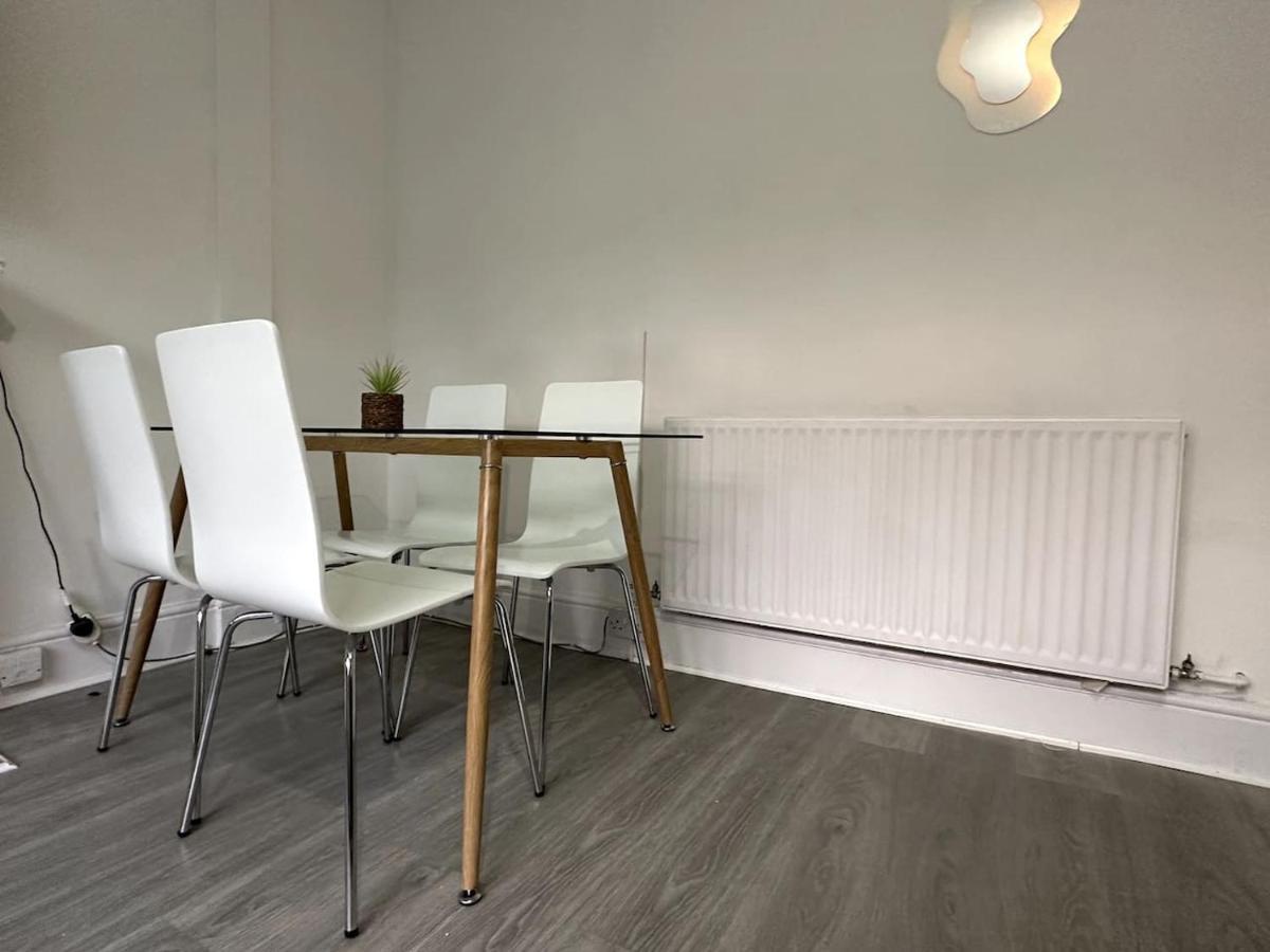 Wonderful 2 Bedroom On Tower Bridge London Exterior photo