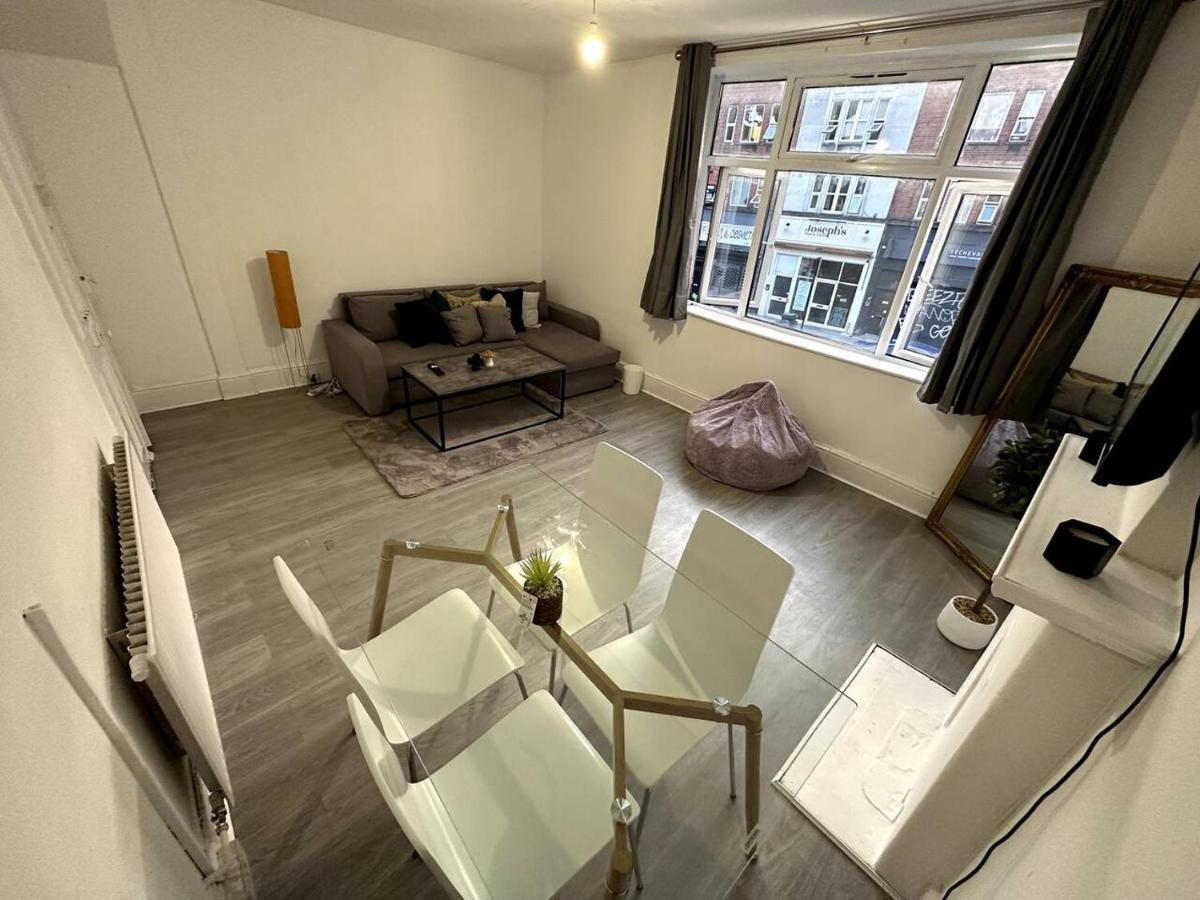 Wonderful 2 Bedroom On Tower Bridge London Exterior photo